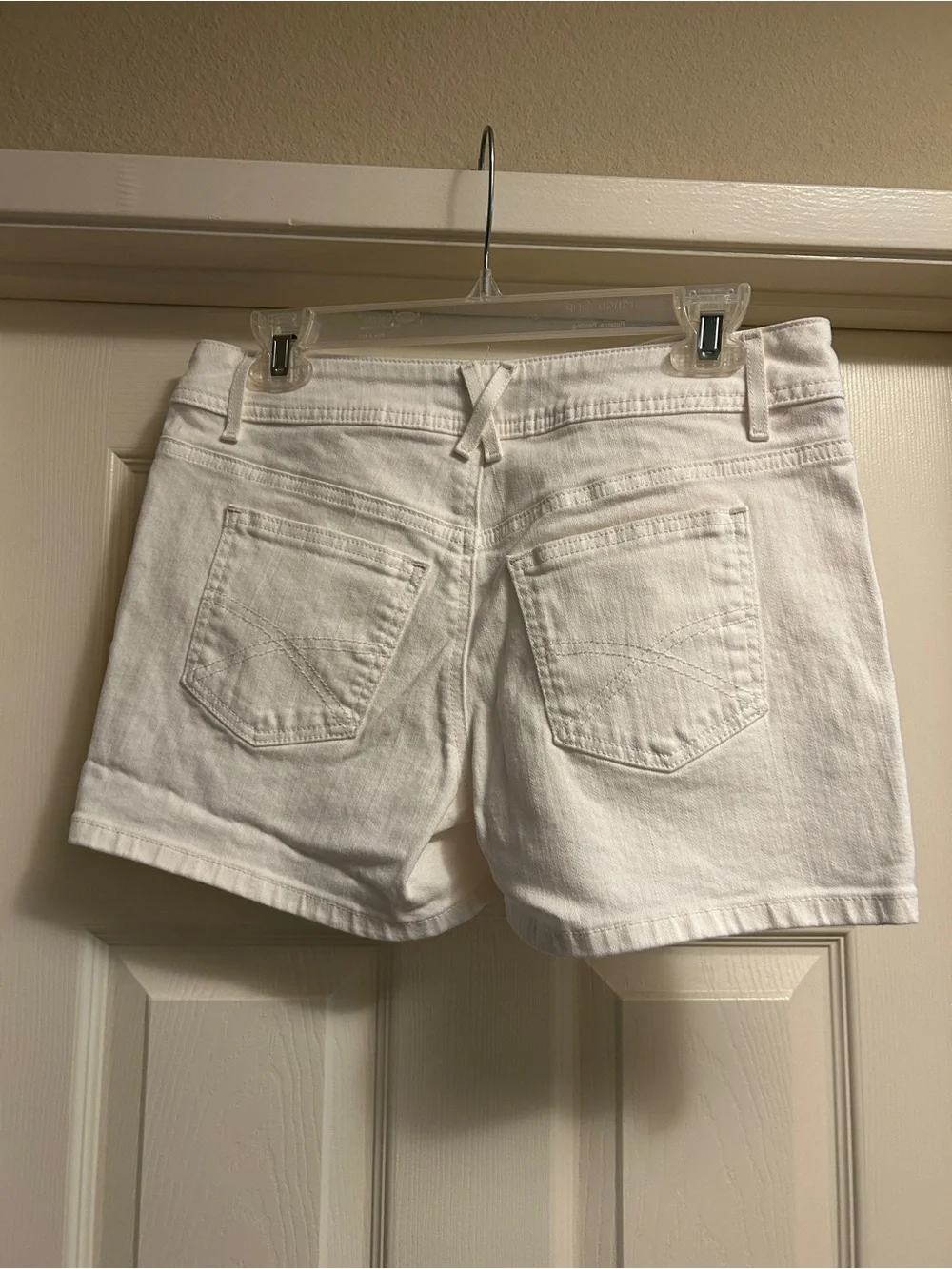 Tommy Hilfiger White Denim Short Shorts - Picture 2 of 3